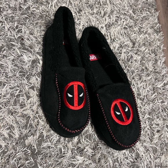 Marvel | Shoes | Deadpool Slippers 